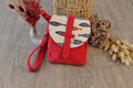 Pochette artisanale jean rouge motif poissons - vue extérieure