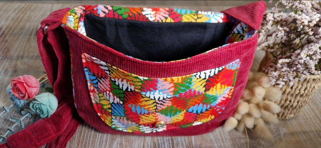 Sac besace artisanale velours côtelé rouge