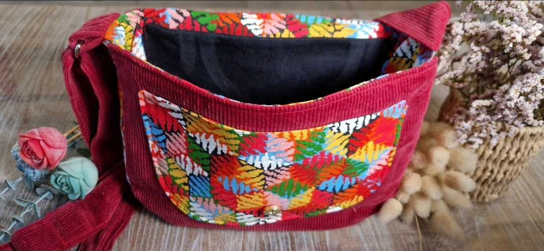 Sac besace artisanale velours côtelé rouge